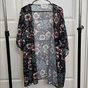 Chicsoul floral kimono